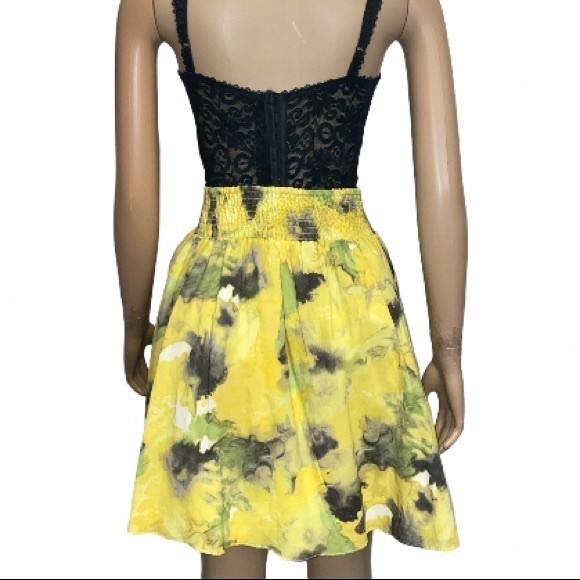 New York & Co. Mini Skirt Tie Dye Wide Smocked Elastic Waist Flared Skirt size L - Picture 4 of 10